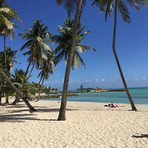 https://la-source-le-gosier-grande-terre.comcaribbean.com